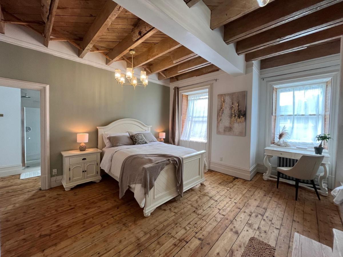 La Demeure Du Capitaine Bed and Breakfast Neuville Buitenkant foto